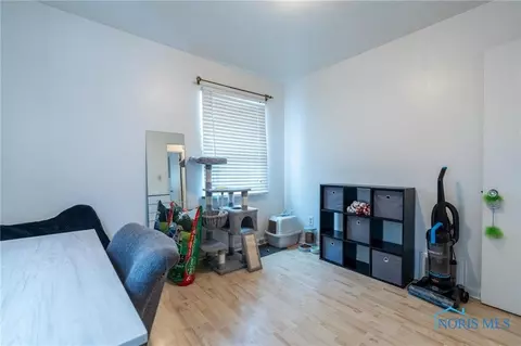 501 Darrow Ave, Toledo, OH 43607 photo 7
