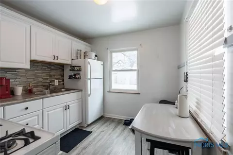 501 Darrow Ave, Toledo, OH 43607 photo 10