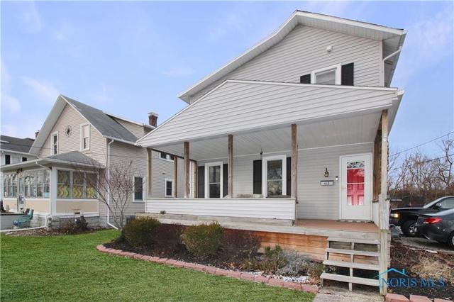 413 E 4th St, Port Clinton, OH 43452