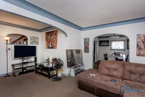 928 Evesham Ave, Toledo, OH 43607 photo 9