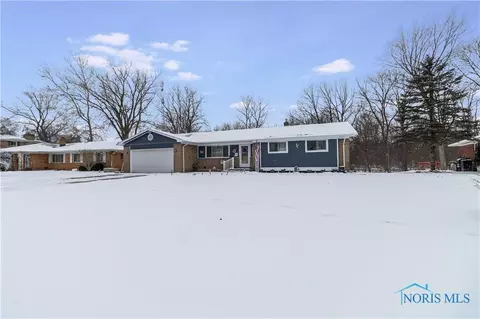 6109 W Benalex Dr, Toledo, OH 43612