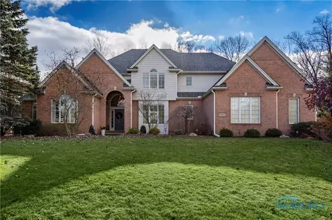 14617 Deerwood Ct, Perrysburg, OH 43551