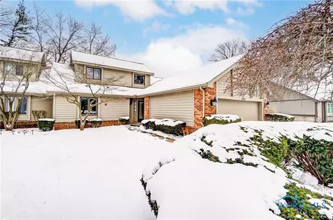 6767 Carrie Pine Ln, Toledo, OH 43617