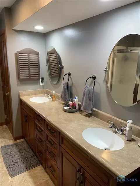 305 N Summit St, Edon, OH 43518 photo 15