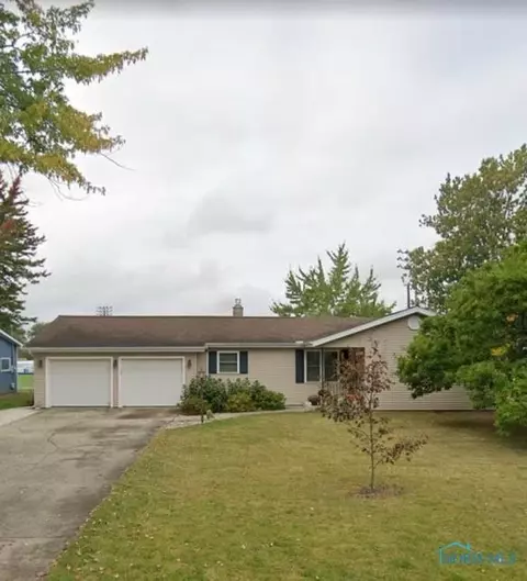 305 N Summit St, Edon, OH 43518
