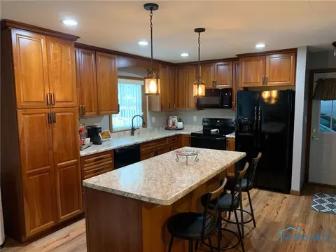 305 N Summit St, Edon, OH 43518 photo 10