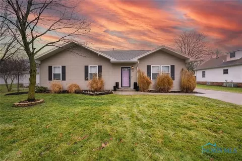 1035 Clark St, Holland, OH 43528