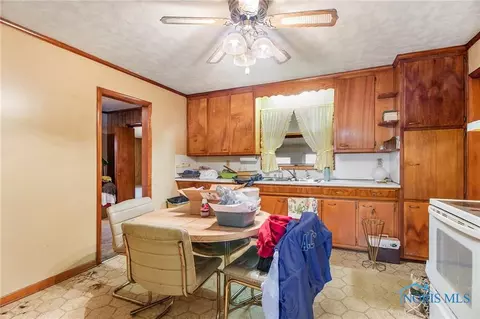 508 E Lima St, Forest, OH 45843 photo 6