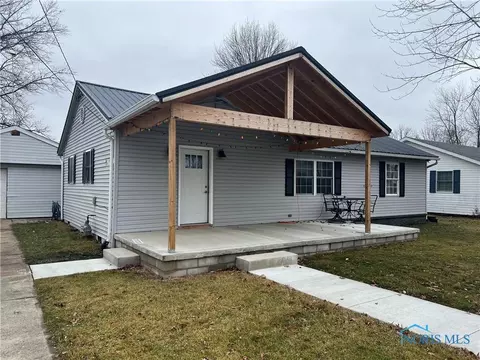 204 Superior St, Oakwood, OH 45873