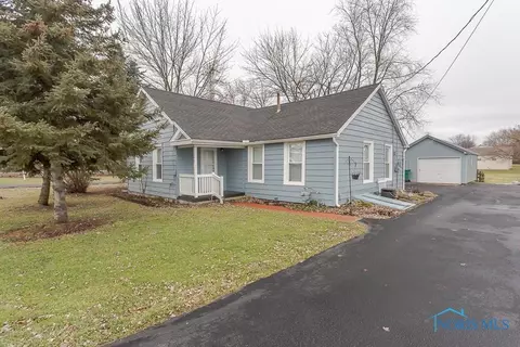 648 Glenwood Rd, Rossford, OH 43460