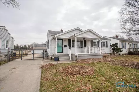1152 Holgate Ave, Maumee, OH 43537
