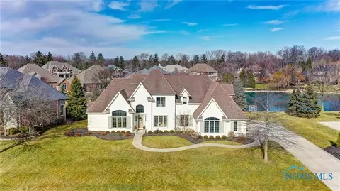 318 Pheasant Run Ln, Findlay, OH 45840