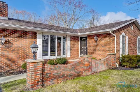 526 Bright Rd, Findlay, OH 45840 photo 2