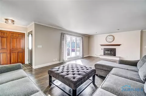 526 Bright Rd, Findlay, OH 45840 photo 4