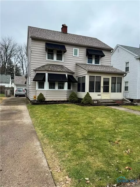 3916 Woodmont Rd, Toledo, OH 43613