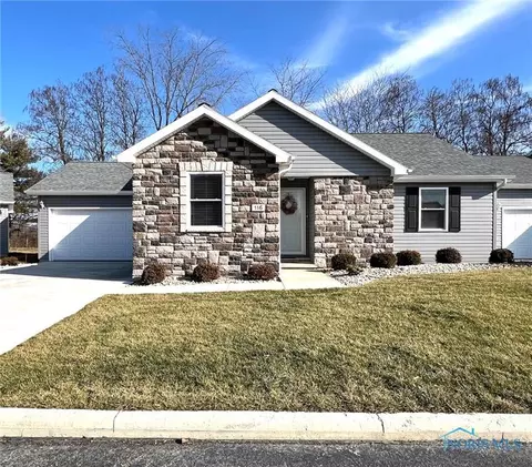 635 Pleasant View St #116, Upper Sandusky, OH 43351