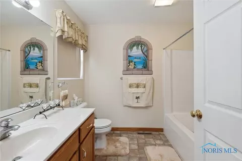 2241 Redbud Ln, Delta, OH 43515 photo 27