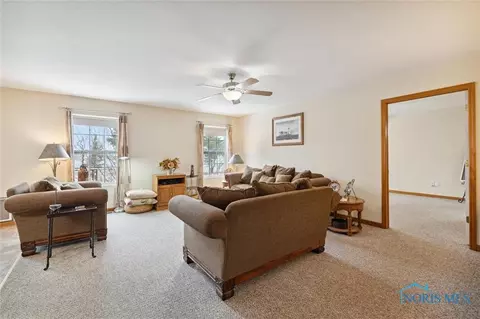 2241 Redbud Ln, Delta, OH 43515 photo 8