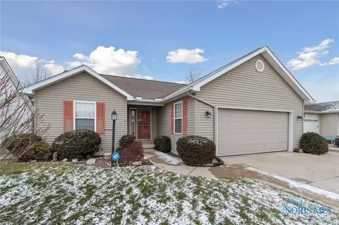 2241 Redbud Ln, Delta, OH 43515 photo 2