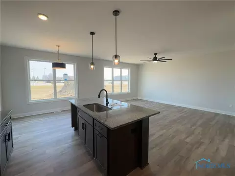 1950 Caleb Ct, Waterville, OH 43566 photo 5