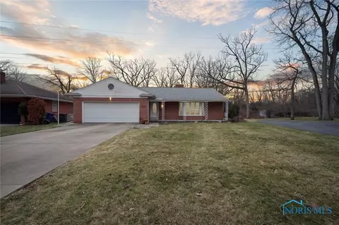 2785 Sandalwood Ave, Toledo, OH 43614