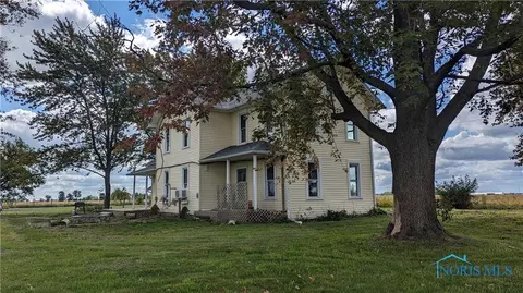 11317 Roachton Rd, Perrysburg, OH 43551