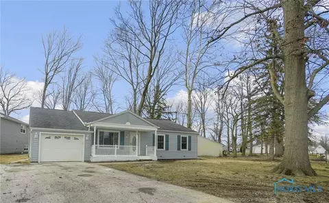 1026 Lakehurst Dr, Northwood, OH 43619