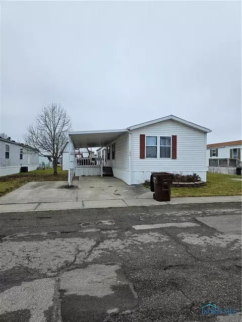 1686 Cimmaron, Defiance, OH 43512