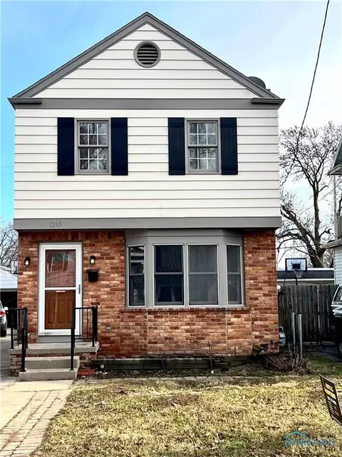1285 Wildwood Rd, Toledo, OH 43614