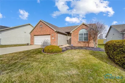 10922 Waterview Dr, Perrysburg, OH 43551