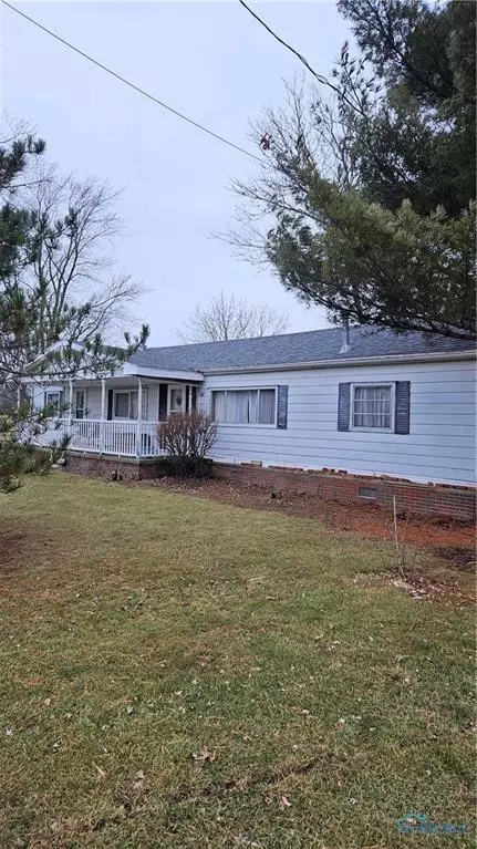 23333 W Edgefield Rd, Genoa, OH 43430