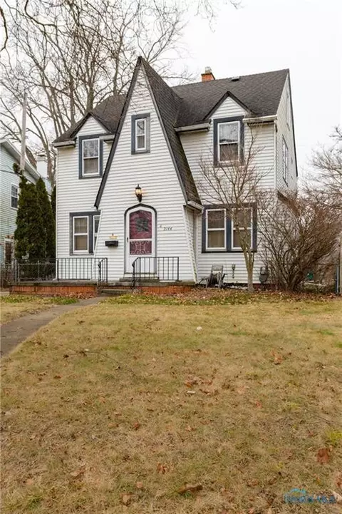 2144 Circular Rd, Toledo, OH 43614