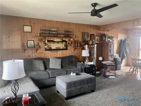 604 Olive Dr, Bryan, OH 43506 photo 2