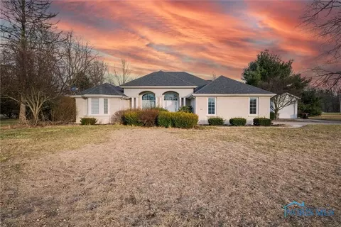 3141 Scott Rd, Swanton, OH 43558