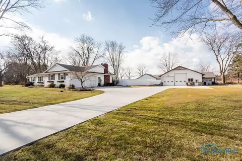 10110 Yawberg Rd, Grand Rapids, OH 43522