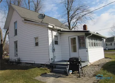 116 E Indiana St, Edon, OH 43518 photo 4