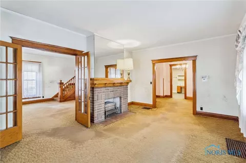 209 E Lima St, Findlay, OH 45840 photo 7