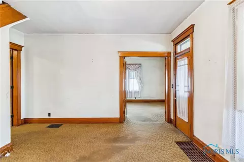 209 E Lima St, Findlay, OH 45840 photo 5