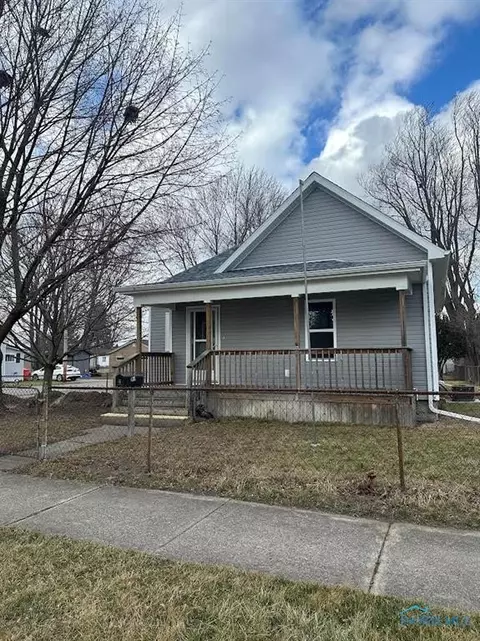438 Cherry St, Findlay, OH 45840