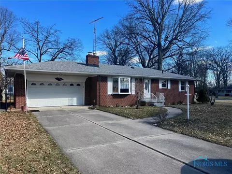 143 Rosedale Pl, Rossford, OH 43460