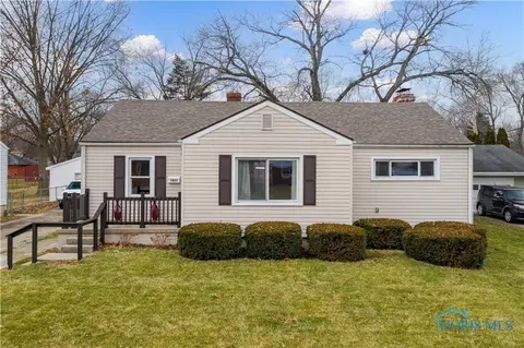 1023 Keeler St, Maumee, OH 43537