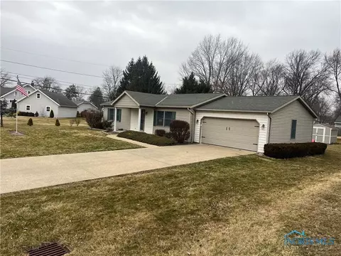10816 Logan St, Whitehouse, OH 43571