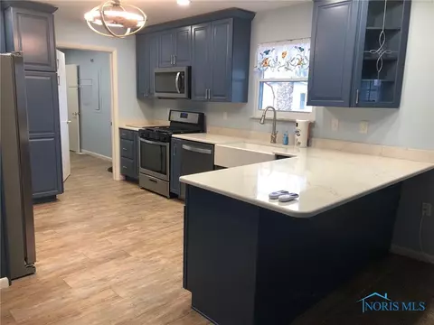 21051 Oak St, Williston, OH 43468 photo 5