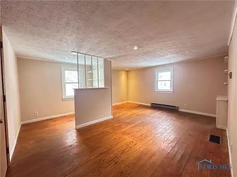 207 Tioga Ave, Findlay, OH 45840