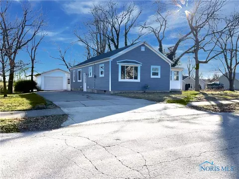 165 Portage St, Oak Harbor, OH 43449