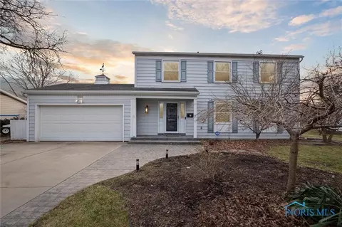 524 Dussel Dr, Maumee, OH 43537