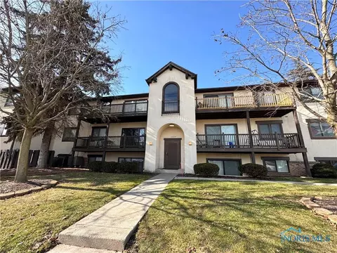 1664 Brownstone Blvd #414, Toledo, OH 43614
