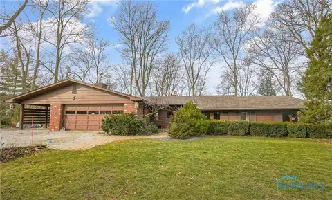 25023 W River Rd, Perrysburg, OH 43551