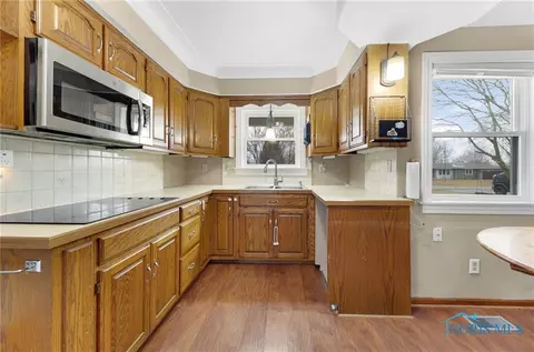 102 Taylor Dr, West Unity, OH 43570 photo 8