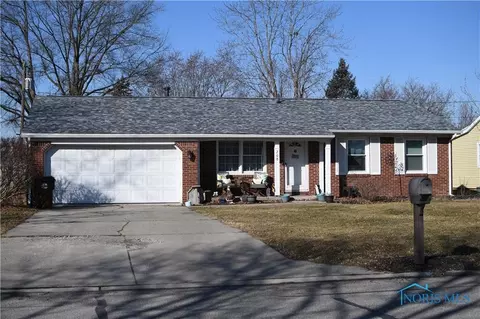 208 Westfield Ave, Defiance, OH 43512